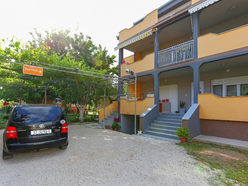 Apartments Damir Kastel Stafilic Exterior photo