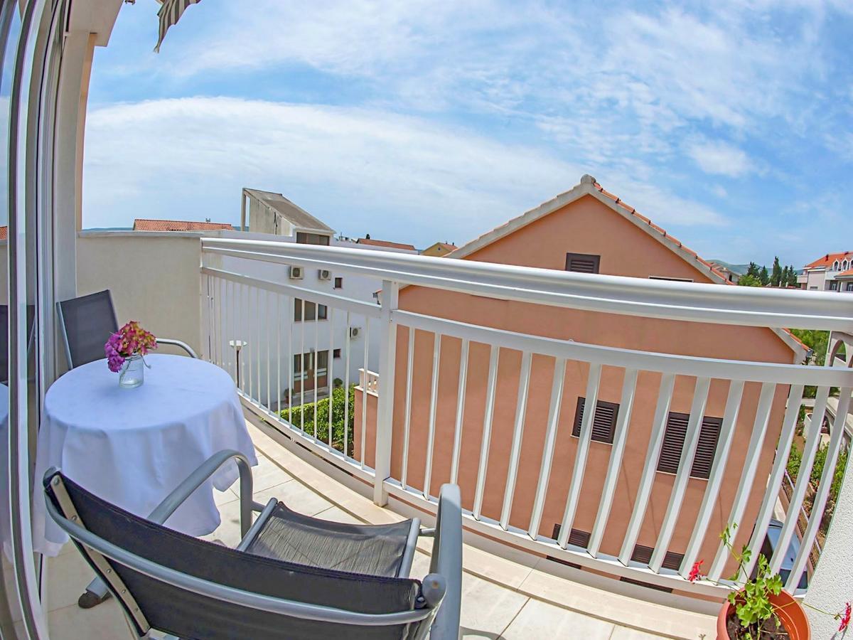 Apartments Damir Kastel Stafilic Exterior photo